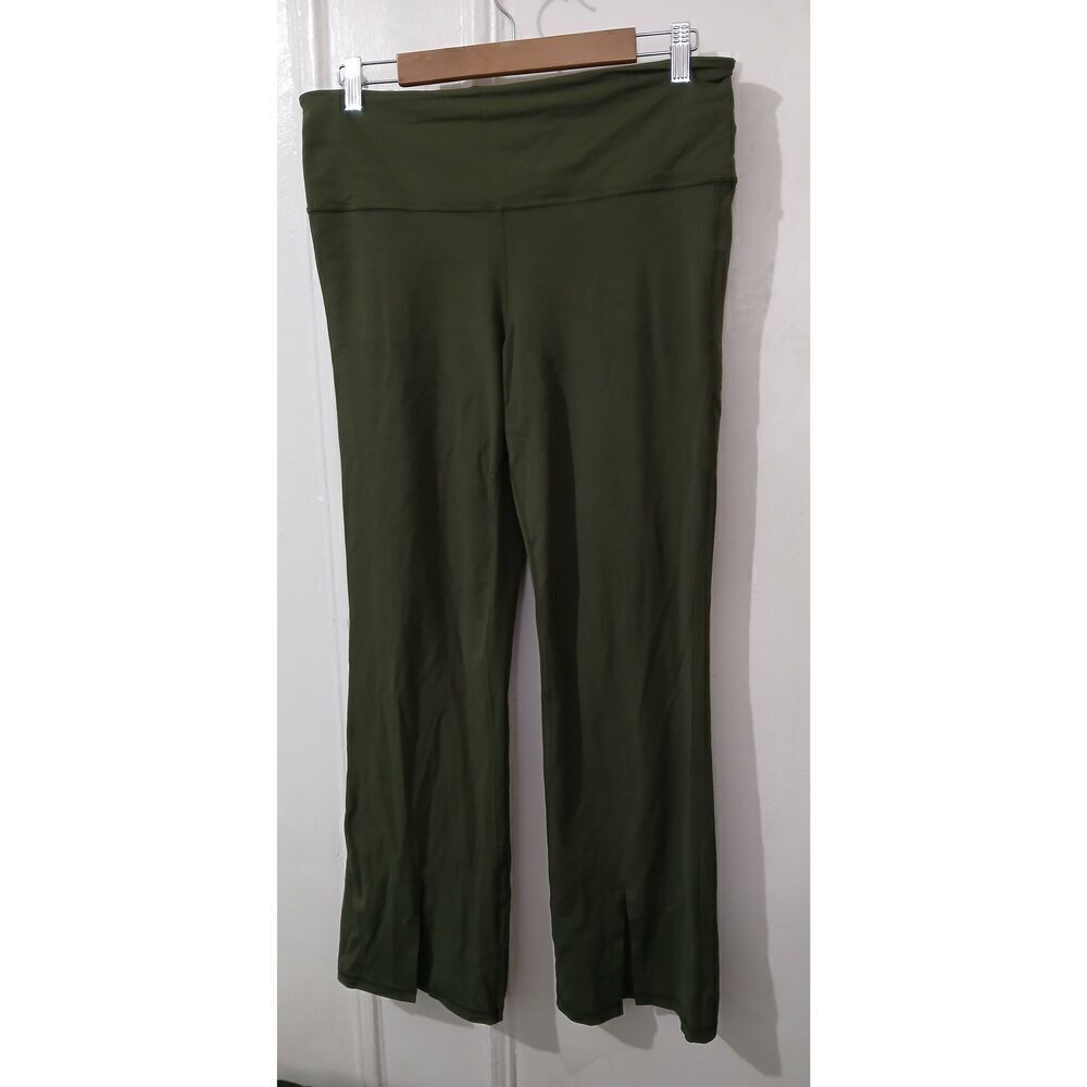 Athleta womens size 16 ELATION SPLIT FLARE PANTS olive green Activewear